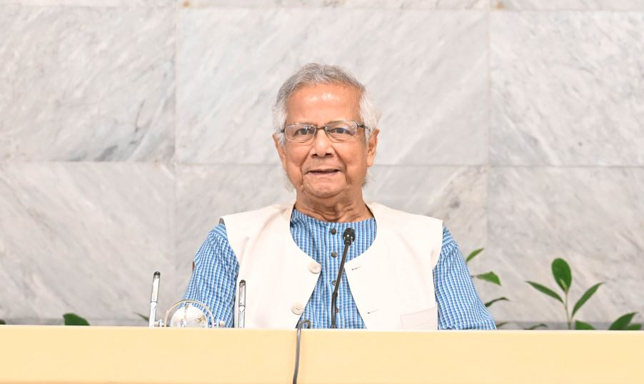 আমাদেরকে স্বনির্ভর হতে হবে : প্রধান উপদেষ্টা