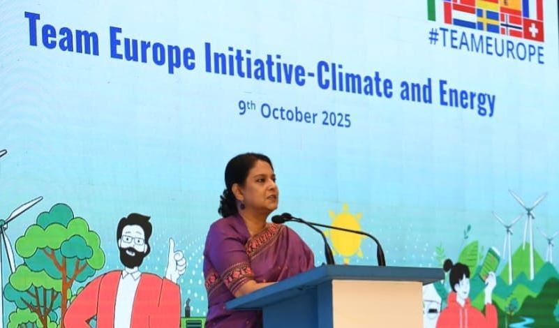সরকারি দপ্তরে সৌর প্যানেল স্থাপন ও বায়ু বিদ্যুতের সম্ভাবনা খুঁজতে নানা উদ্যোগ গ্রহণ