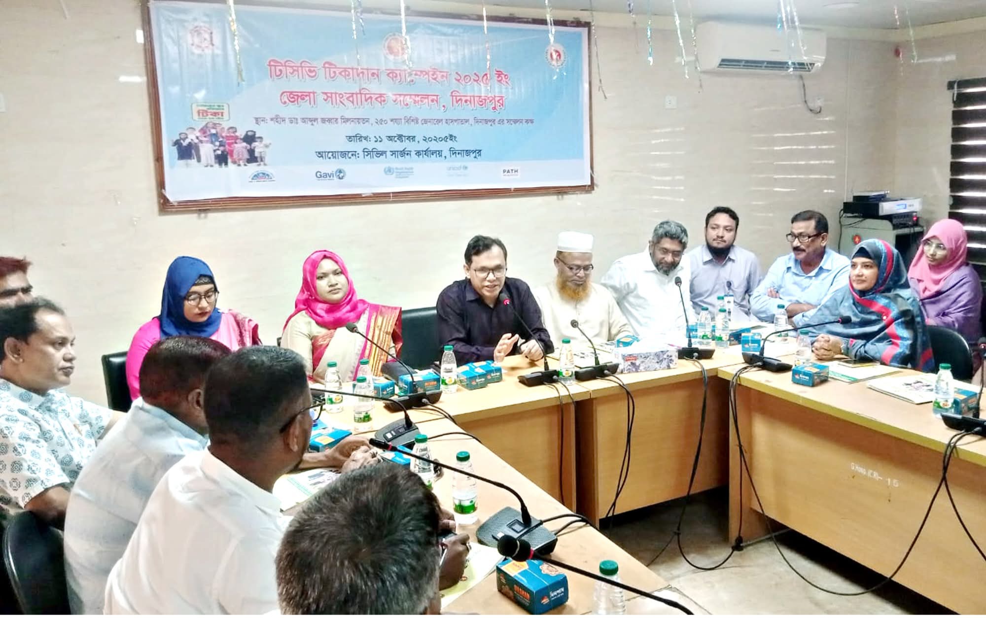 দিনাজপুরে টাইফয়েড টিকাদান ক্যাম্পেইন,সাংবাদিকদের সঙ্গে মতবিনিময় 