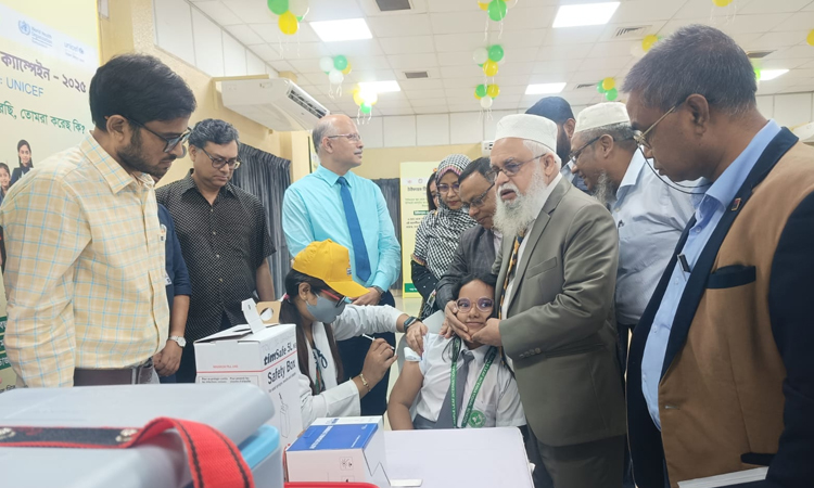 প্রাক-প্রাথমিক থেকে নবম শ্রেণি পর্যন্ত শিক্ষার্থীরা নিজ বিদ্যালয়ে টিকা পাবে : স্বাস্থ্য অধিদফতর