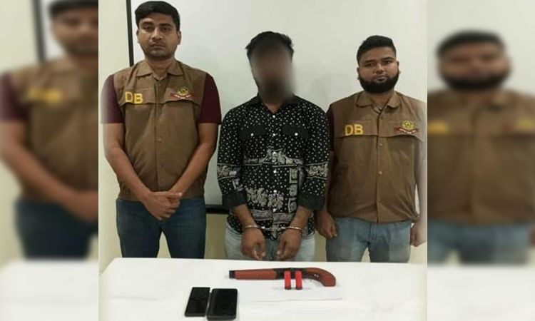 চট্টগ্রামে এলজি ও কার্তুজসহ গ্রেফতার ১