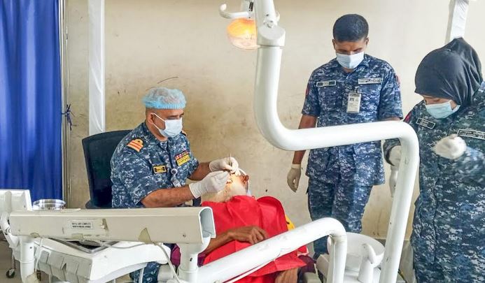 পেকুয়ায় নৌবাহিনীর উদ্যোগে বিনামূল্যে ডেন্টাল ও মেডিক্যাল ক্যাম্পেইন