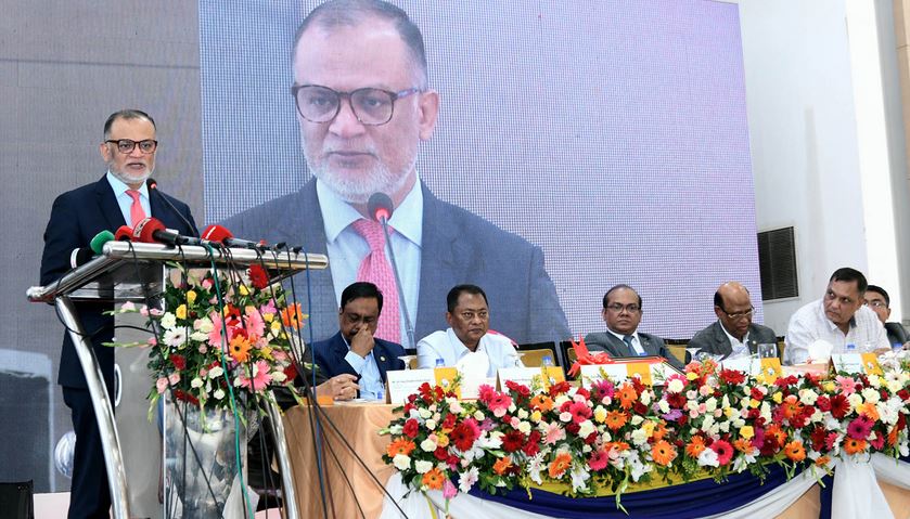 আসবাবপত্র শিল্পের বিকাশ ও রপ্তানি বাজার সম্প্রসারণে উদ্যোগ নিয়েছে সরকার : বাণিজ্য উপদেষ্টা
