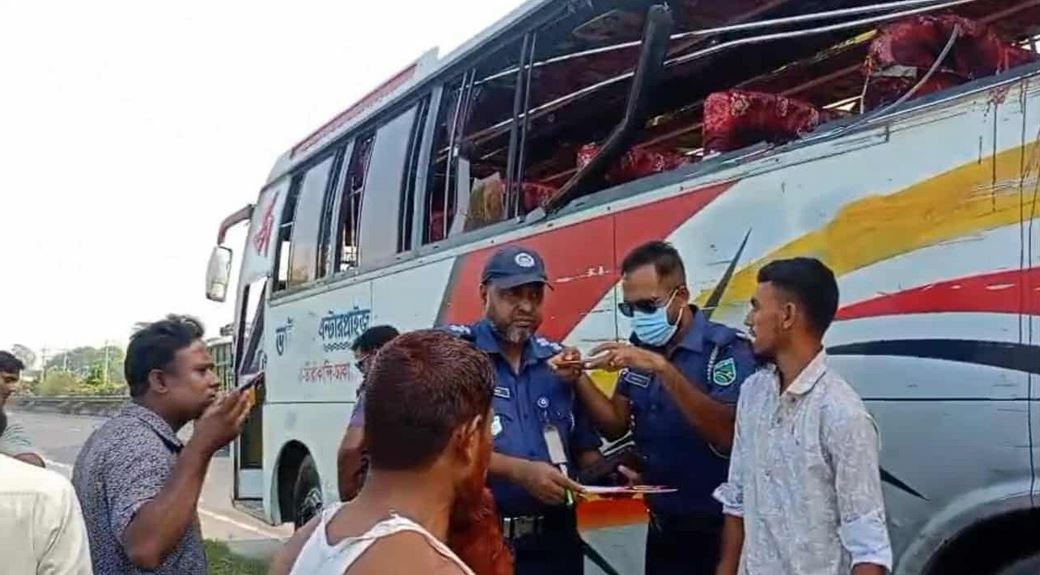 টাঙ্গাইলের সড়ক দুর্ঘটনায় ৩ জন নিহত
