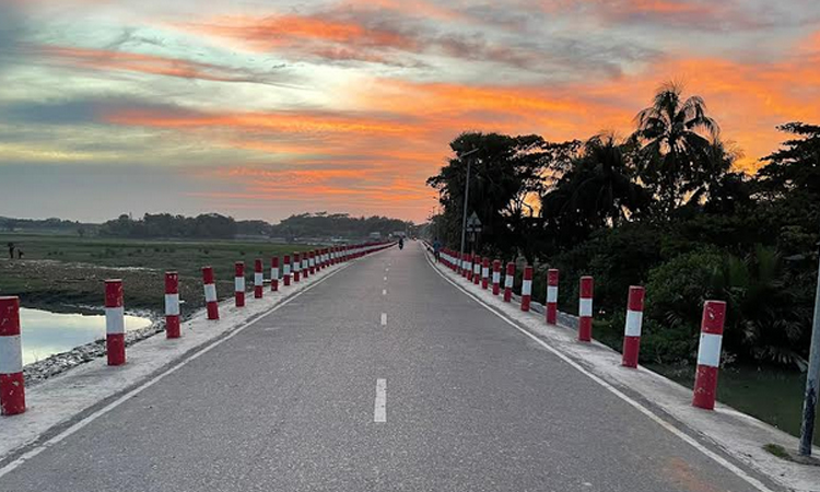 দেড়শ কিলোমিটার আঞ্চলিক মহাসড়ক ভোলাবাসীর ভাগ্য বদলে দিয়েছে 