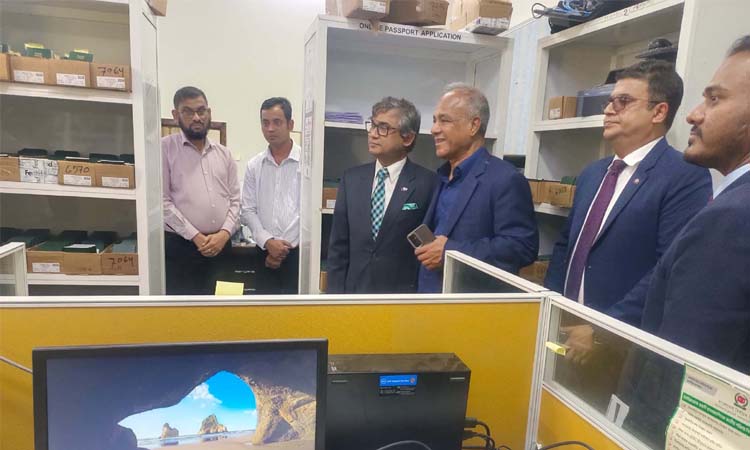 কাতারের দোহায় বাংলাদেশ দূতাবাস পরিদর্শন স্বরাষ্ট্র উপদেষ্টার