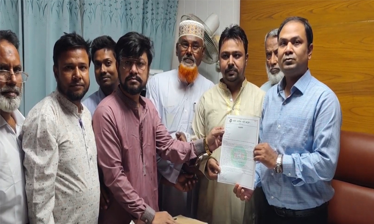 ঠাকুরগাঁওয়ে সার সংকট নিরসনে এনসিপির স্মারকলিপি