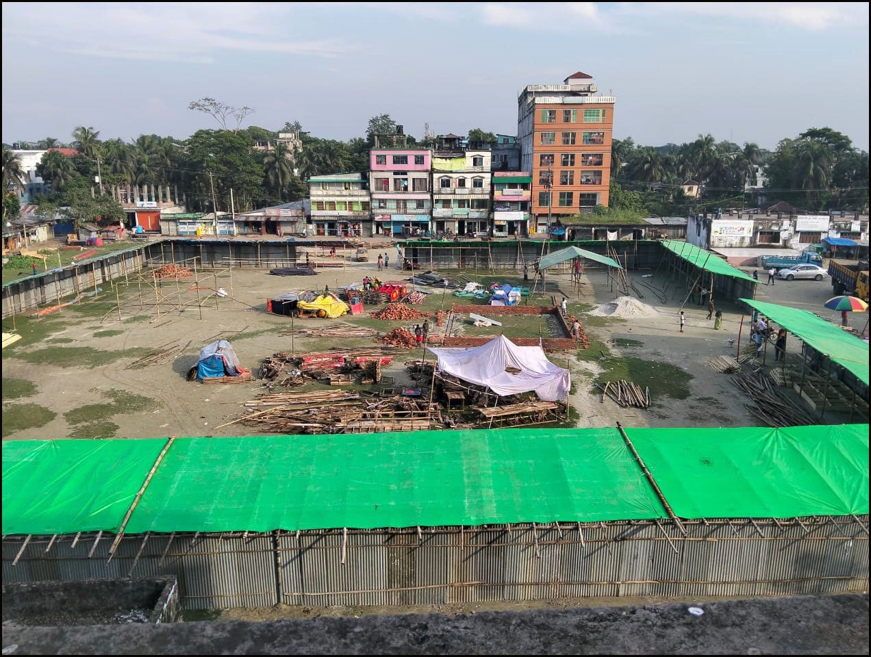 পটুয়াখালীতে মেলা বন্ধে এলাকাবাসীর ডিসির কাছে আবেদন