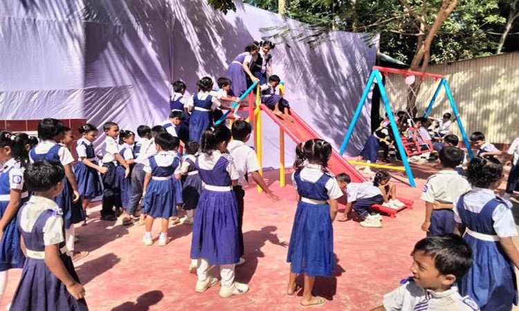 টাঙ্গাইলে ১৬০টি স্কুলে নির্মিত হচ্ছে শিক্ষার্থীদের জন্য প্লে-গ্রাউন্ড 