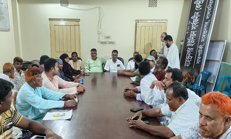 লালমনিরহাটে ৫৬ ইউপি সদস্যের গণপদত্যাগ