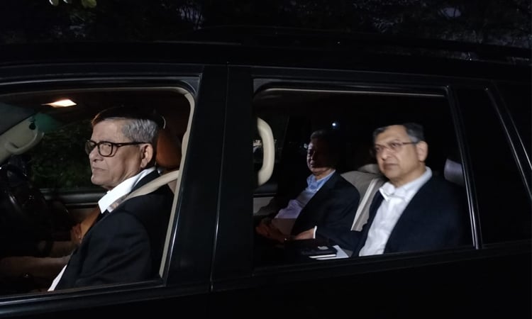 প্রধান উপদেষ্টার সাথে যমুনায় বৈঠকে বিএনপির প্রতিনিধি দল