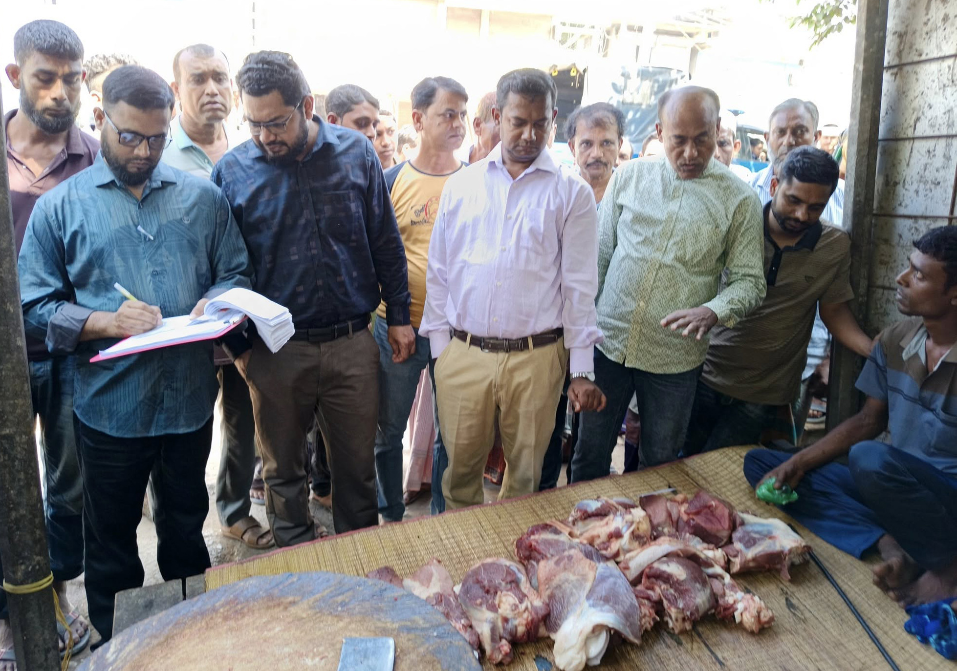 ঝিনাইদহে মাংসের দোকানকে জরিমানা