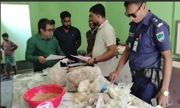 স্বাস্থ্য সনদ না থাকায় চুয়াডাঙ্গায় দোকানিকে জরিমানা
