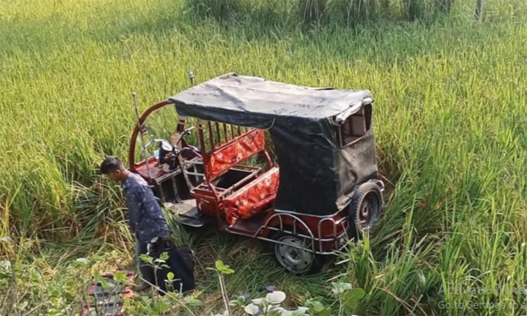 লালমনিরহাটে ব্যাটারিচালিত রিকশা উল্টে  নিহত ২
