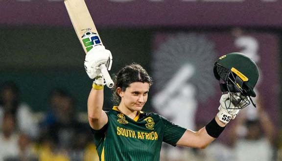 উলভার্টের সেঞ্চুরিতে প্রথমবার বিশ্বকাপের ফাইনালে দক্ষিণ আফ্রিকা