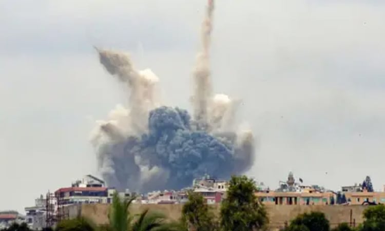 লেবাননে ইসরাইলি হামলায় পৌর কর্মী নিহত