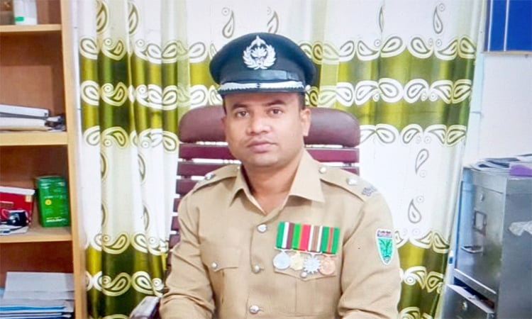 ব্লাড ক্যান্সারে মারা গেছেন হাইমচর থানার ওসি মহিউদ্দিন