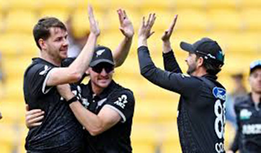 ৪২ বছর পর ইংল্যান্ডকে হোয়াইটওয়াশ করল নিউজিল্যান্ড