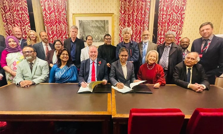 হাউস অব লর্ডসে ইউজিসি ও ব্রিটিশ কাউন্সিলের মধ্যে শিক্ষার মানোন্নয়নে চুক্তি স্বাক্ষর