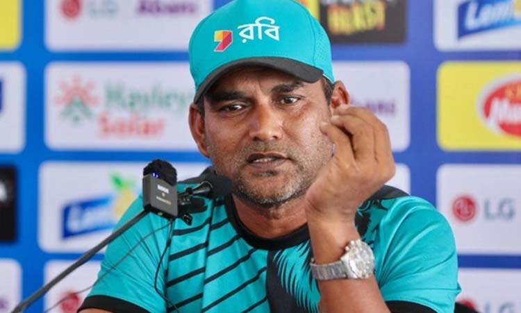 বিসিবির কোচের পদ থেকে সরে দাঁড়ালেন সালাহউদ্দিন