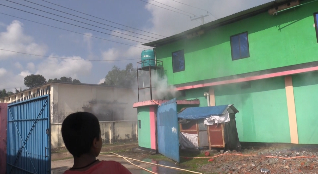 লালমনিরহাটে তুলার গোডাউনে অগ্নিকাণ্ড 