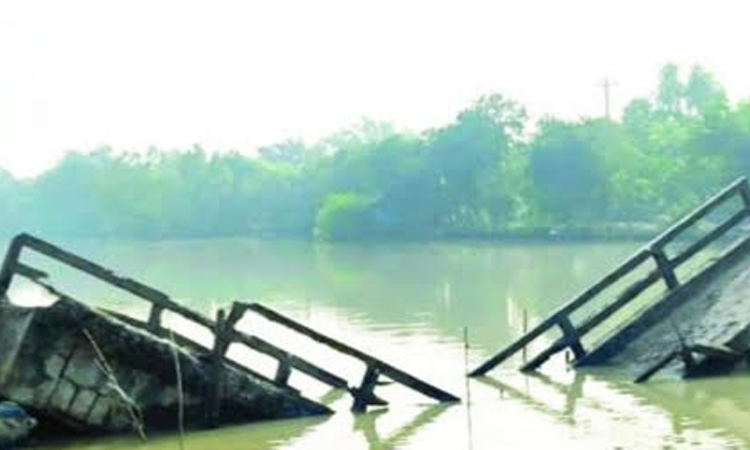 জনভোগান্তি দূর করতে উলুবুনিয়া নদীর ওপর কাঠের সেতু নির্মাণ করা হবে