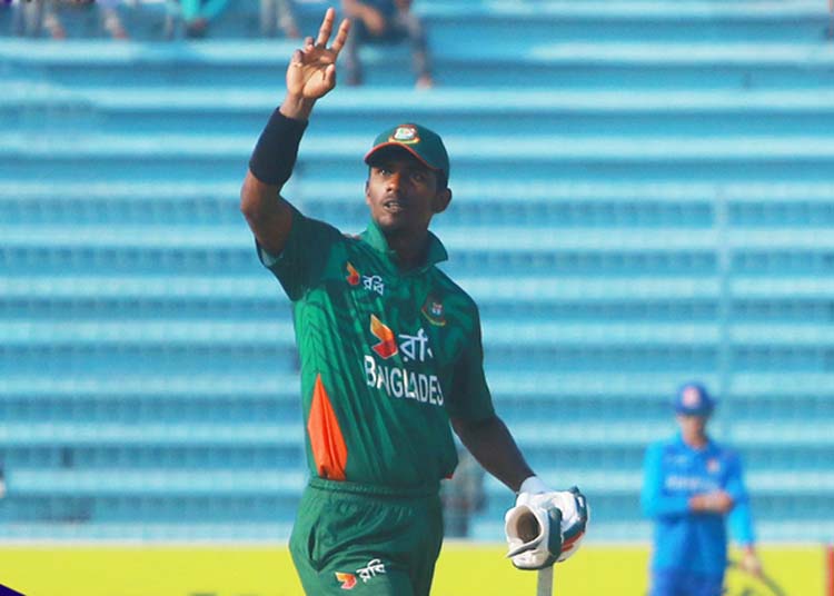 আজিজুলের দুর্দান্ত সেঞ্চুরিতে সিরিজ সমতায় শেষ করল বাংলাদেশ