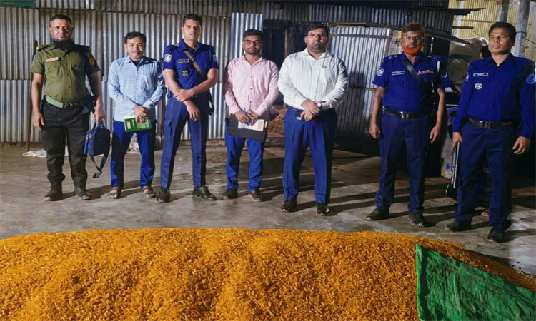 অস্বাস্থ্যকর পরিবেশে খাদ্য উৎপাদনের দায়ে মম ফুড প্রোডাক্টসকে জরিমানা 