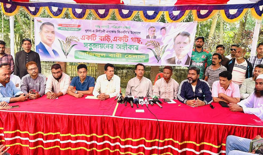 খুলনায় সবুজ প্রচারণা শুরু করলেন বিএনপি প্রার্থী হেলাল