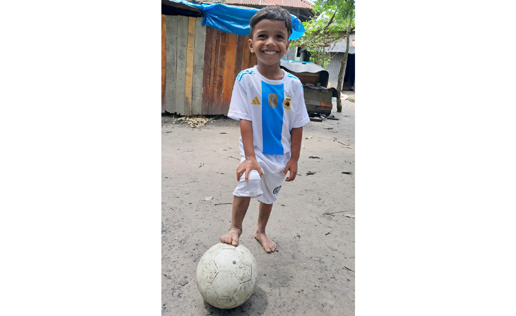 চাঁদপুরের খুদে ফুটবলার সোহান পাচ্ছে বিকেএসপির স্কলারশিপ