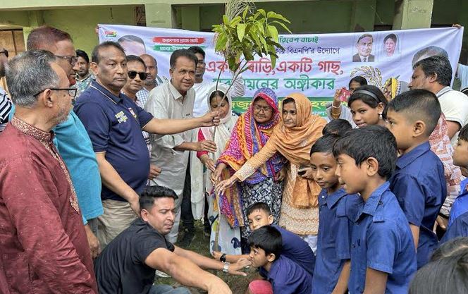 ছাত্রদের প্রাইভেট কোচিং বর্জন করে খেলাধুলায় মনোযোগী হওয়ার আহ্বান হেলালের 