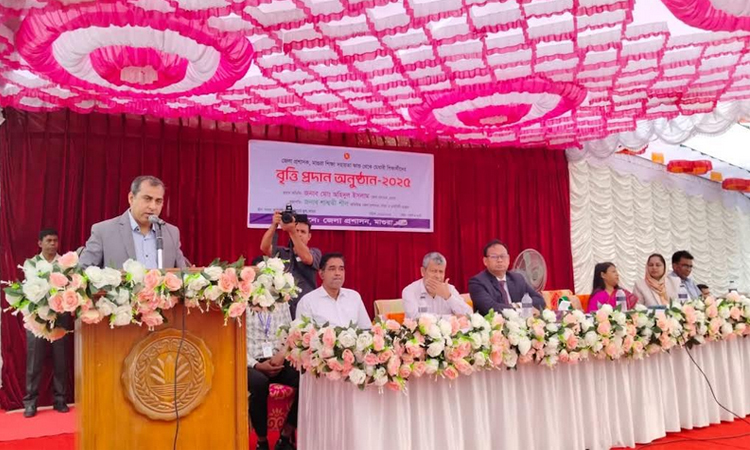 মাগুরায় ২০জন মেধাবী শিক্ষার্থীকে শিক্ষা বৃত্তি প্রদান