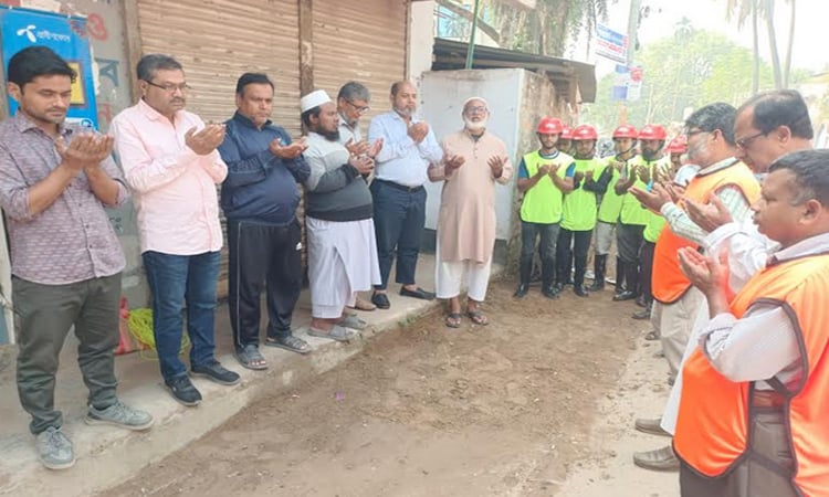 দিনাজপুর পৌরসভায় ১২ কোটি টাকার উন্নয়ন প্রকল্পের উদ্বোধন