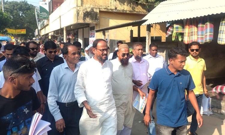 টাঙ্গাইলে তারেক রহমান ঘোষিত ৩১ দফা বাস্তবায়নে গণসংযোগ ও লিফলেট বিতরণ