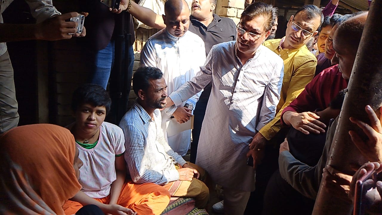 শৈলকূপা’র সেই প্রতিবন্ধী নাজনীনের পাশে তারেক রহমান