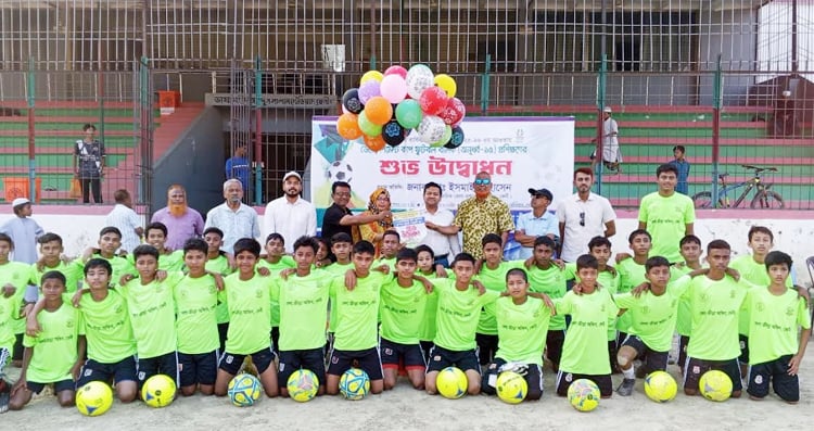 ফেনীতে ডেভেলপমেন্ট কাপ ফুটবল বালক (অনূর্ধ্ব-১৫) প্রশিক্ষণ শুরু