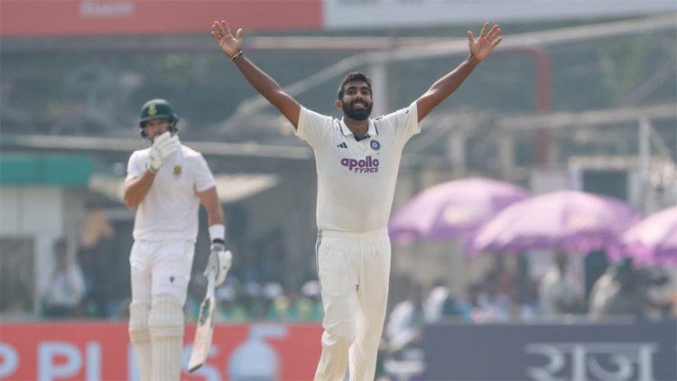 বুমরাহর তোপে প্রথম দিনই অলআউট দক্ষিণ আফ্রিকা