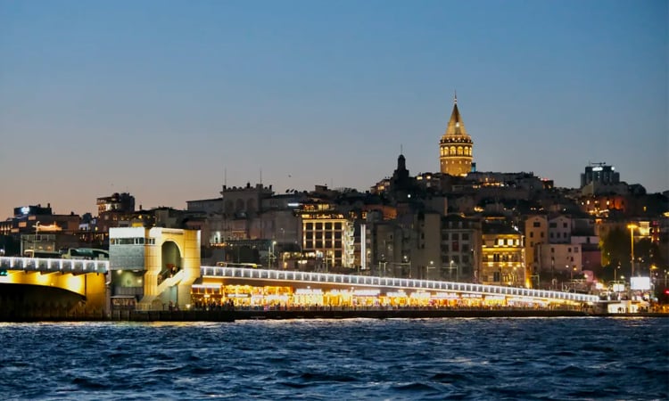 ইস্তাম্বুলে খাদ্যে বিষক্রিয়ায় শিশুসহ ৩ পর্যটকের মৃত্যু; খালি করা হল হোটেল