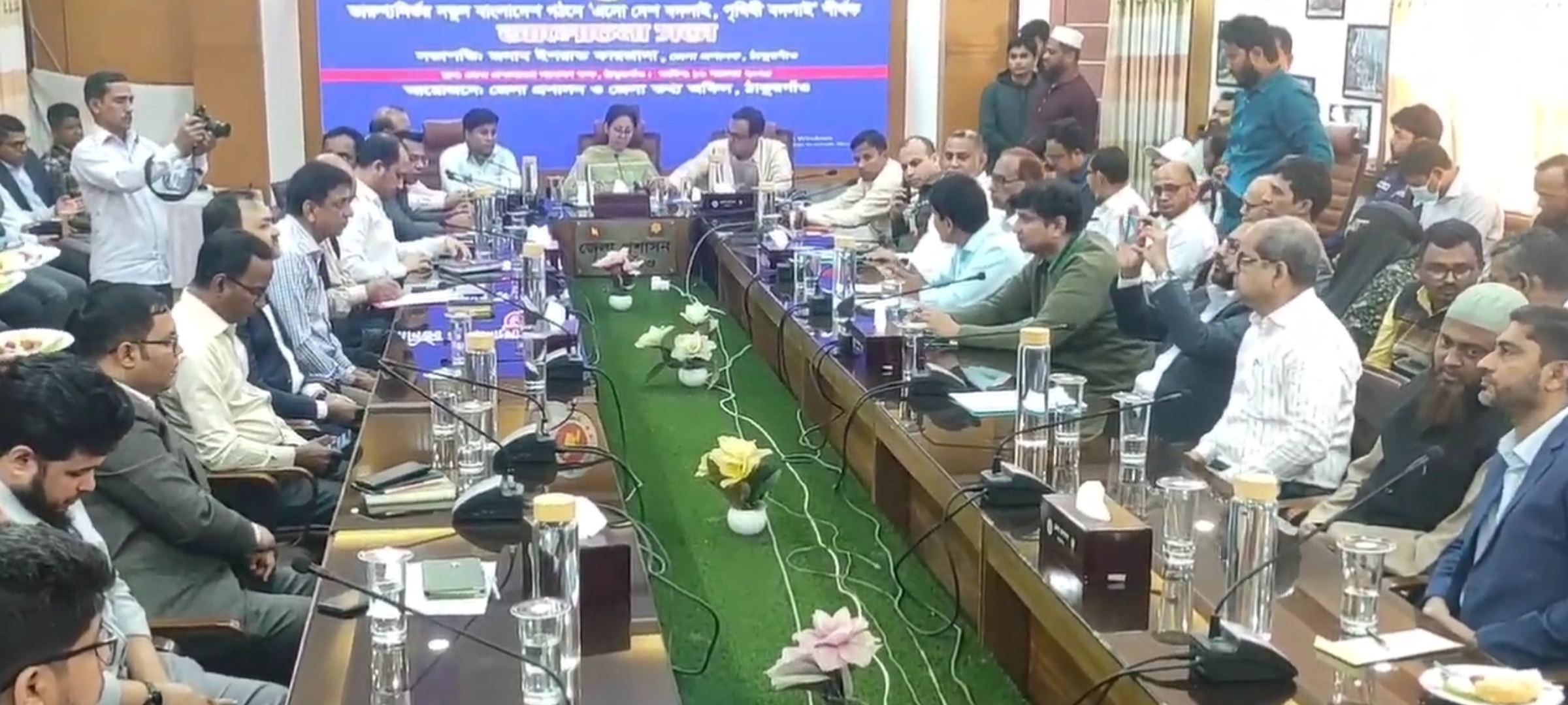 ঠাকুরগাঁওয়ে তথ্যনির্ভর বাংলাদেশ গঠনে আলোচনা সভা