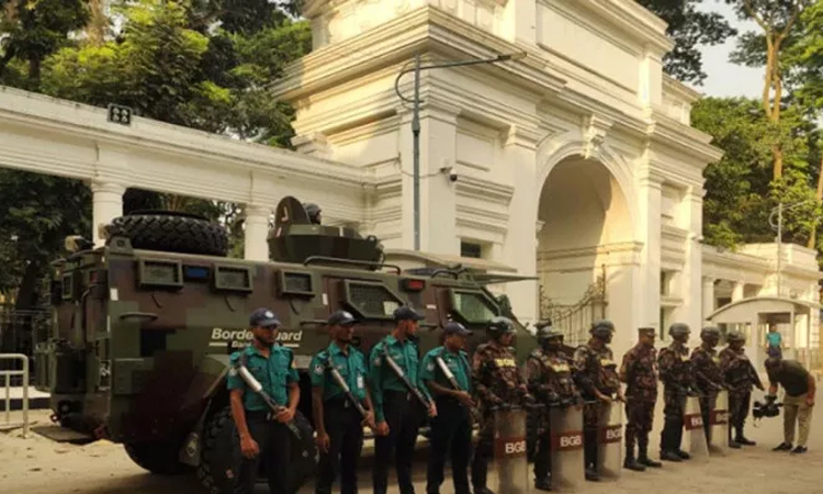 হাসিনার রায়কে কেন্দ্র করে ট্রাইব্যুনাল এলাকায় কড়া নিরাপত্তা