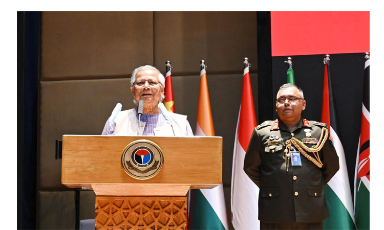 ডিফেন্স কলেজের গ্র্যাজুয়েশন অনুষ্ঠানে প্রধান উপদেষ্টা