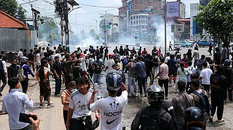 ফের উত্তপ্ত নেপাল, সবাইকে শান্ত থাকার আহ্বান প্রধানমন্ত্রী সুশীলার