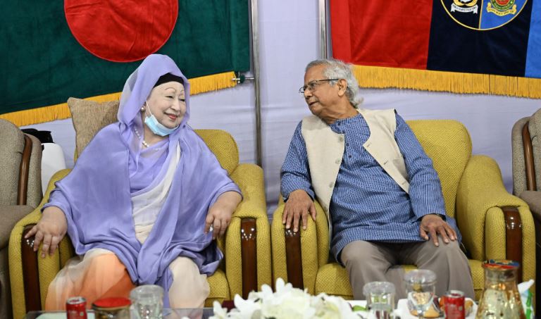 প্রধান উপদেষ্টার সঙ্গে বিএনপি চেয়ারপার্সনের সৌজন্য সাক্ষাৎ