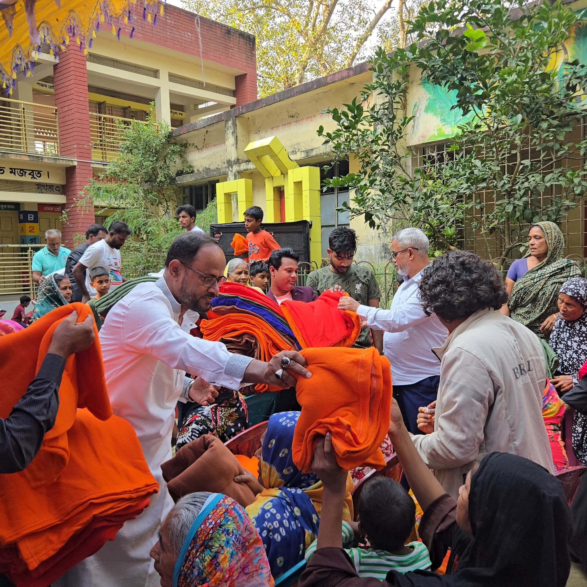 তারেক রহমানের জন্মদিন উপলক্ষে টাঙ্গাইলে কম্বল বিতরণ
