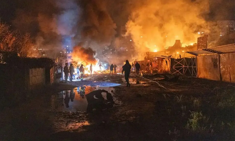 রুশ হামলায় ইউক্রেনে নিহত ৪, আহত ১৭