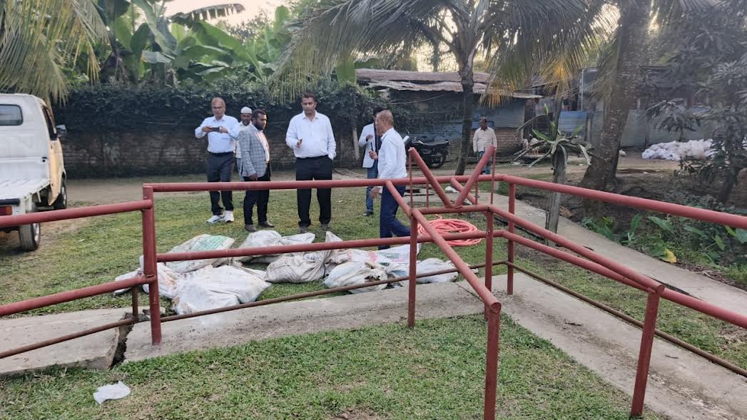 নরসিংদীতে ভূমিকম্পে ক্ষতিগ্রস্ত স্থান পরিদর্শনে প্রতিনিধি দল