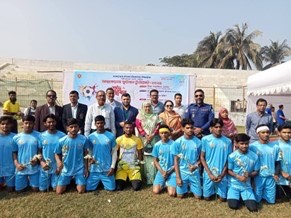 শরীয়তপুরে শুরু হয়েছে আন্ত:কলেজ ফুটবল টুর্নামেন্ট