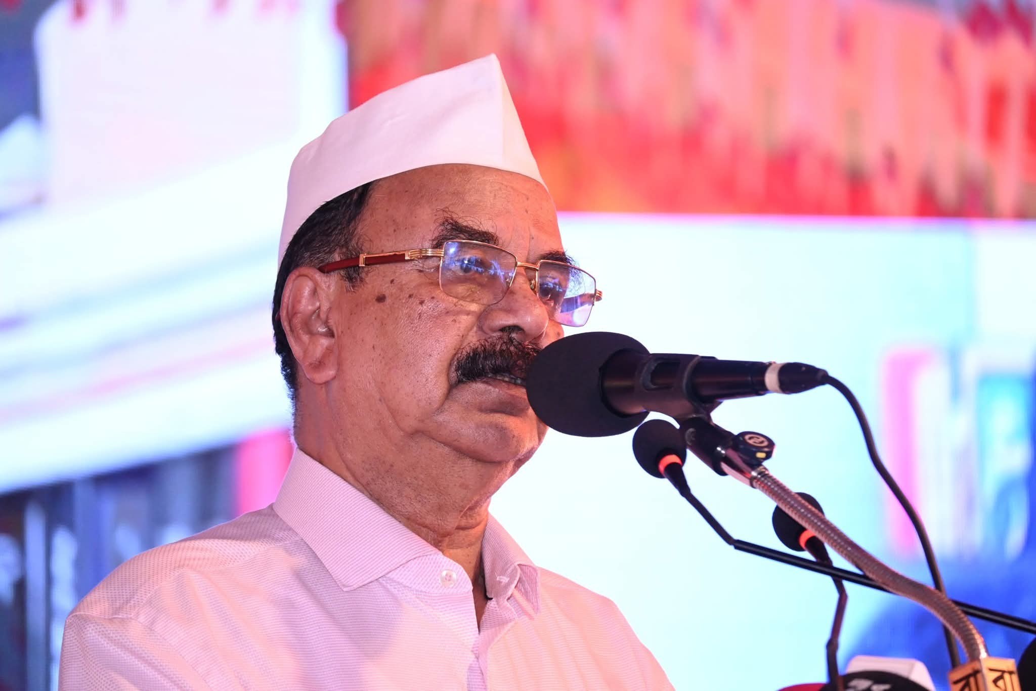 দেশে প্রতিটি বড় পরিবর্তনের পেছনে ছাত্র সমাজের ভূমিকা ছিল : গয়েশ্বর চন্দ্র রায়