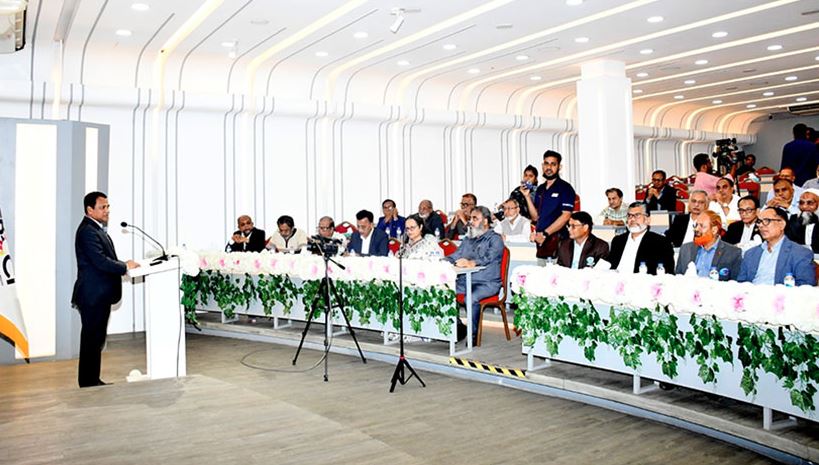 স্বাস্থ্যসেবা ও ঔষধ শিল্পের যুগোপযোগী নীতিমালা বাস্তবায়নের তাগিদ