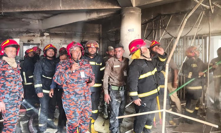 বাংলাদেশ মেডিকেল বিশ্ববিদ্যালয়ের আগুন নিয়ন্ত্রণে